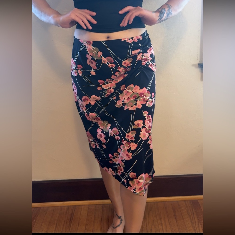 Max & Cleo Black and Pink Asymmetrical Skirt | Size Small